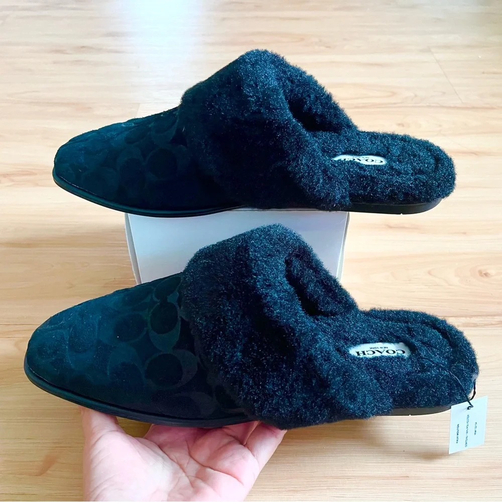 Coach Sherpa Flat Mule In Signature
Suede#CCX65 Women 9.0 US - Picture 8 of 9